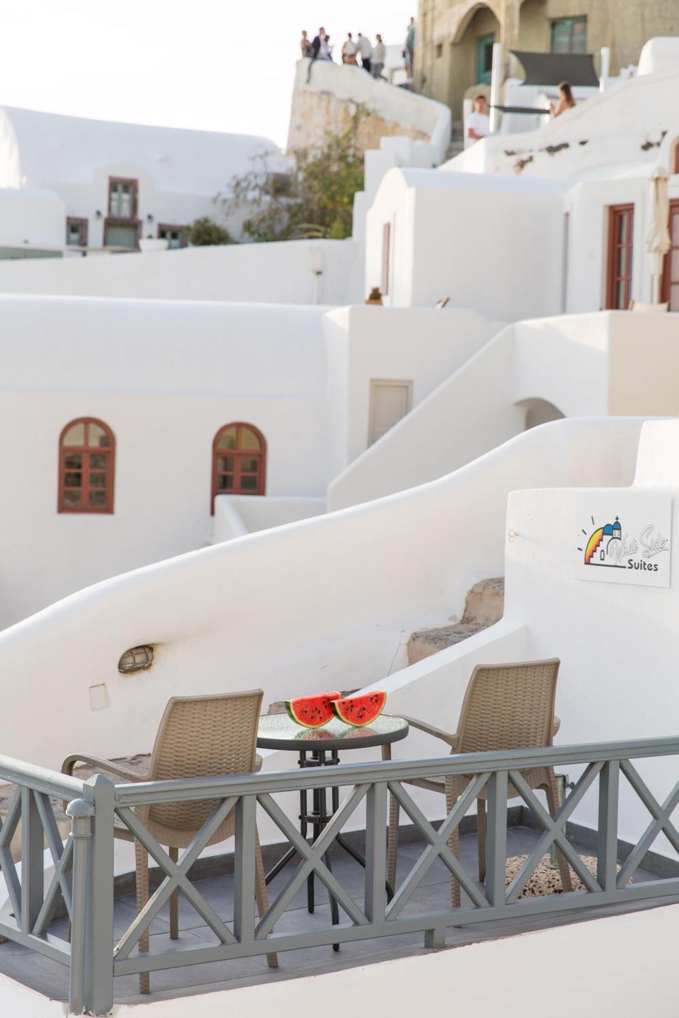 White Side Suites Ia Exterior foto