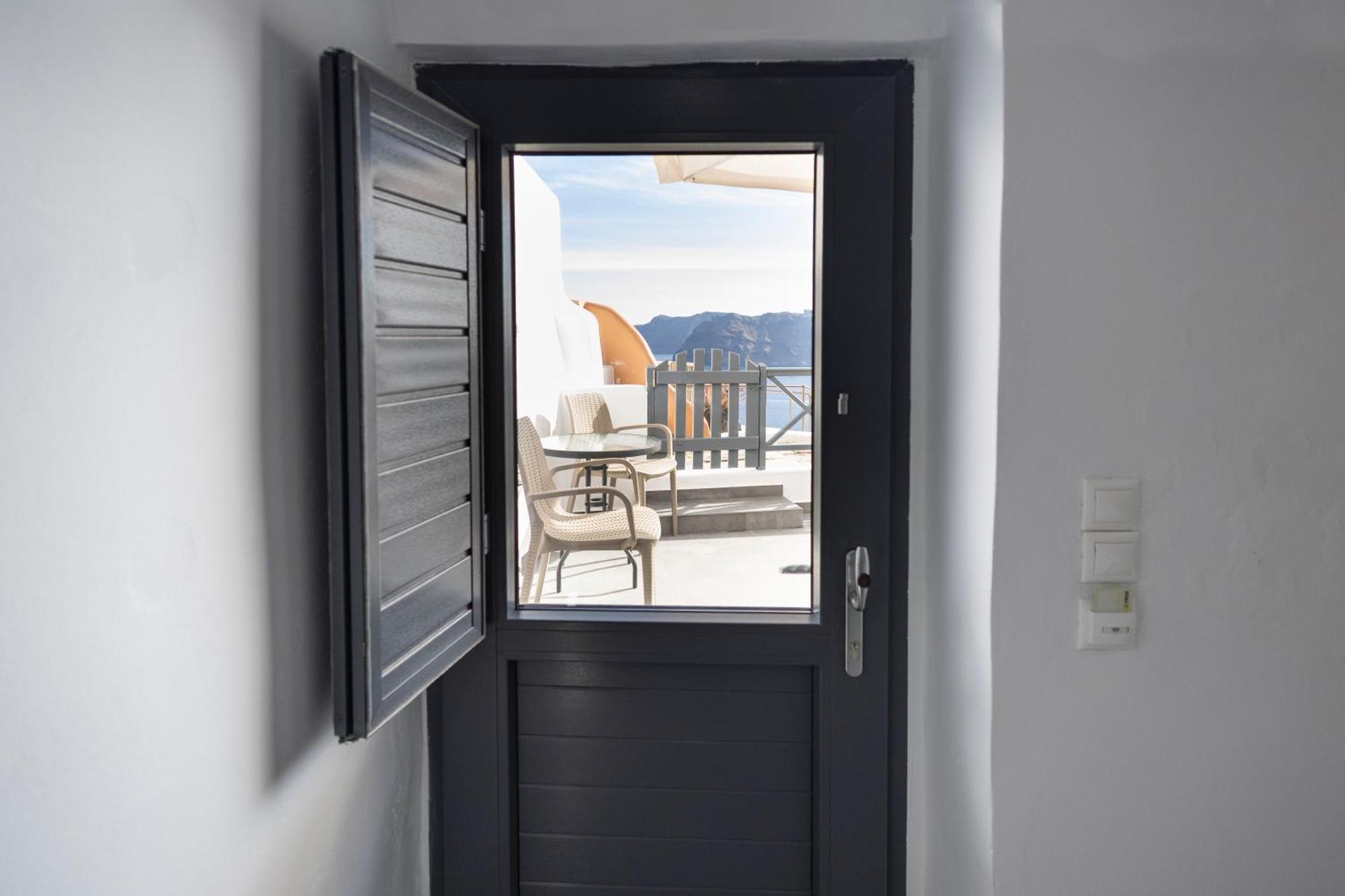 White Side Suites Ia Exterior foto