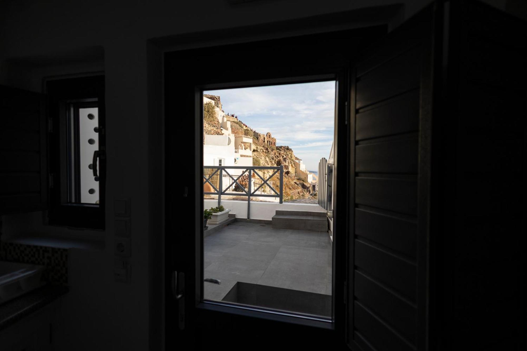 White Side Suites Ia Exterior foto